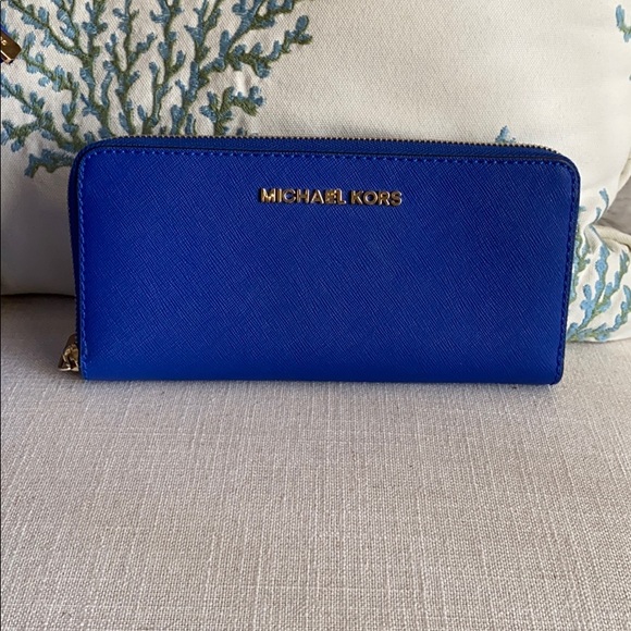 Michael Kors blue saffiano satchel and wallet set - Picture 10 of 12